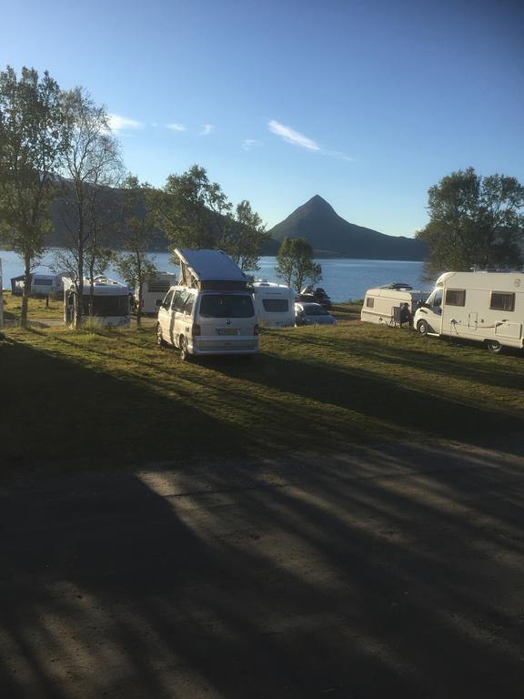 Camp Fjordbotn Hotel Galnslatta ภายนอก รูปภาพ