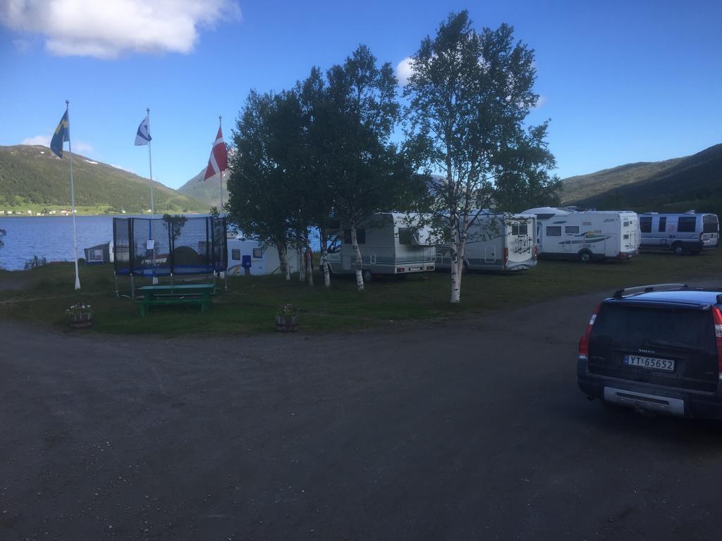 Camp Fjordbotn Hotel Galnslatta ภายนอก รูปภาพ