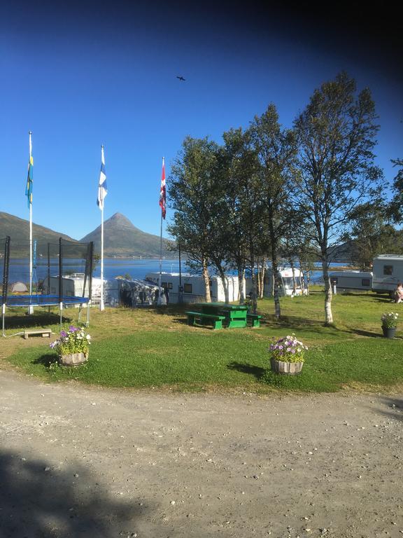 Camp Fjordbotn Hotel Galnslatta ภายนอก รูปภาพ